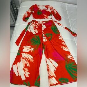 Pants and top set perfect for vacation extra large